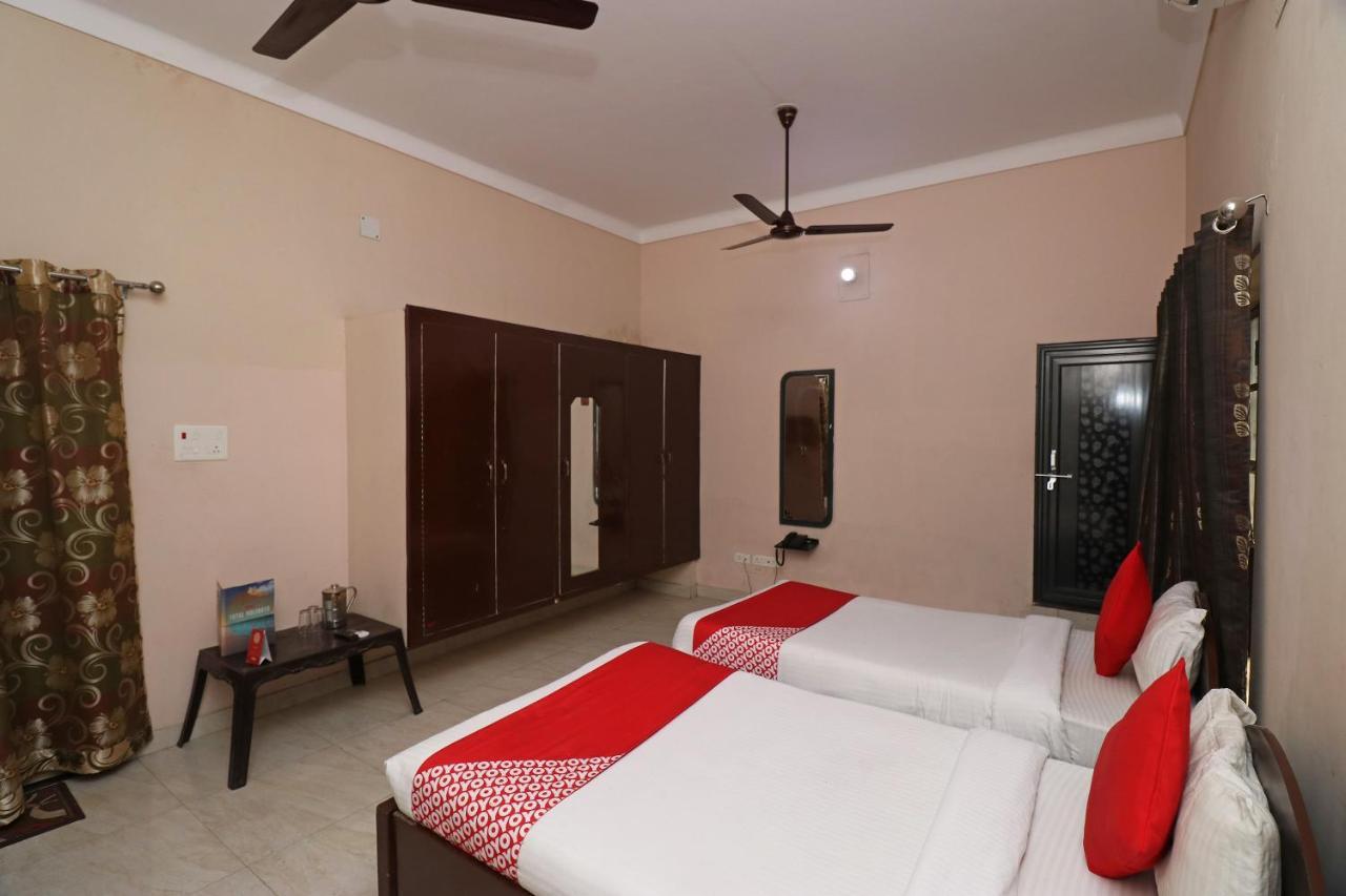 Flagship Chandra Prabha Guest House Varanasi Exterior foto